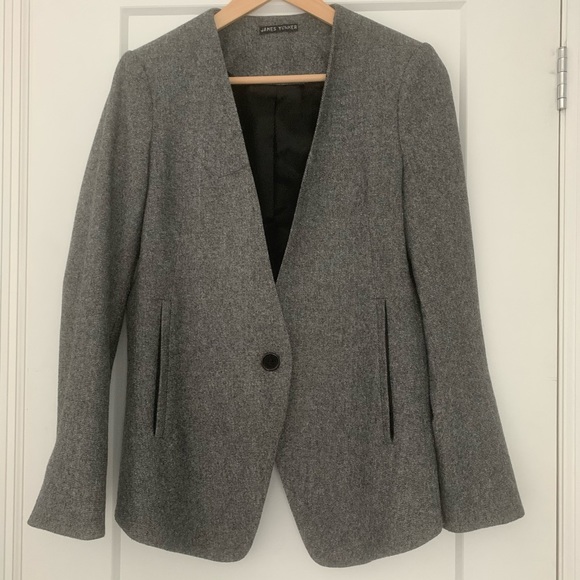 Classic Wool Blazer with a Twist. - Picture 1 of 6